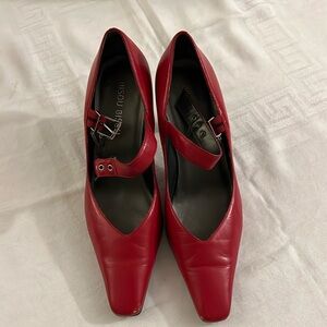 Red pumps